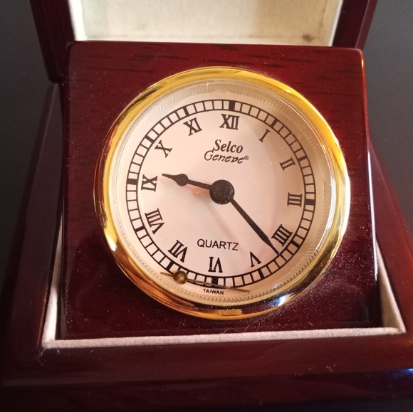 Selco Geneve Quartz Watch in Brown 4" Lacquered Box STUNNING - Picture 2 of 5